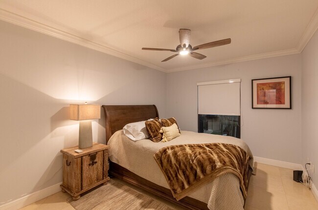 Building Photo - 13400 Polo Rd W