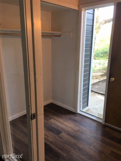 Building Photo - 5 br, 3 bath House - 1509 Alvamar Dr