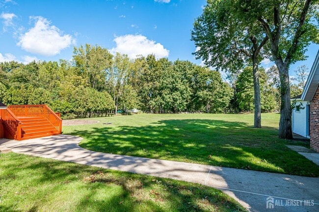 Building Photo - 338 Buckelew Ave