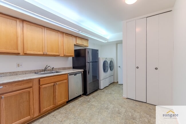 Building Photo - 35 Stonehenge Cir