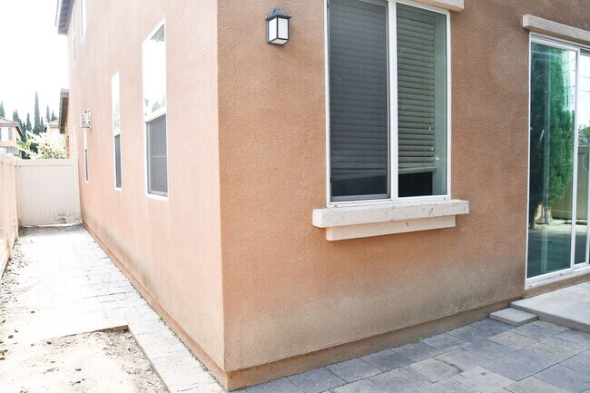 Building Photo - 3225 Donovan Ranch Rd