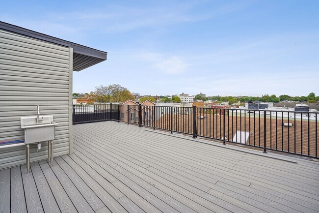 Building Photo - 25 Wallis Ave