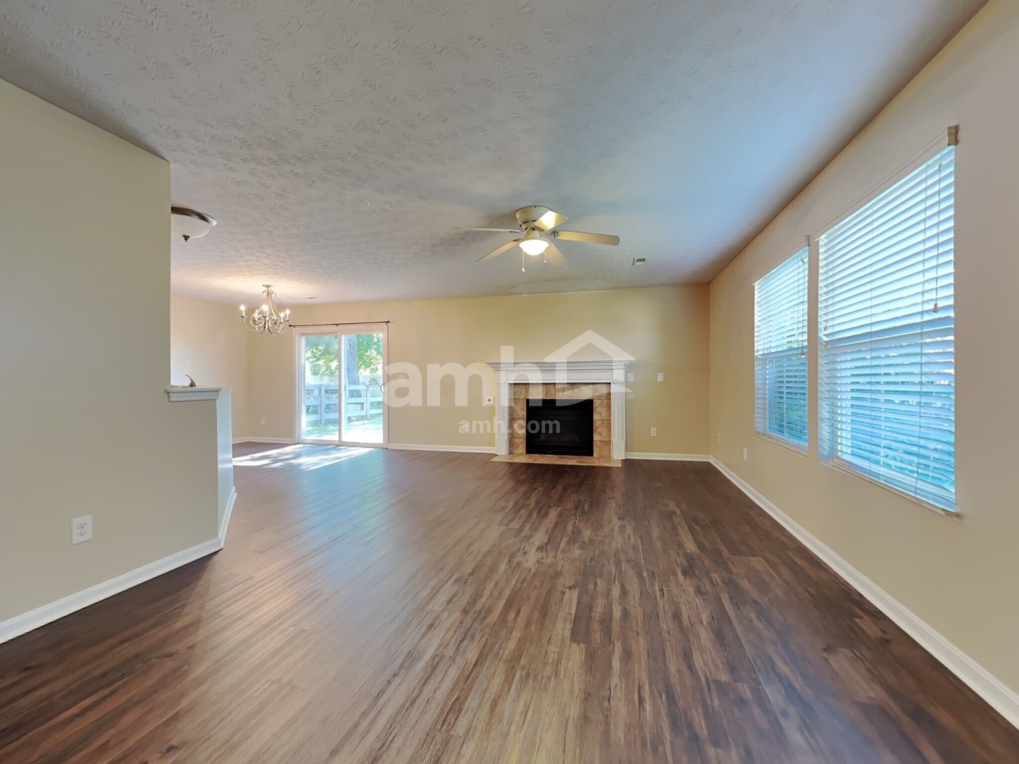 Building Photo - 355 Hennepin Dr