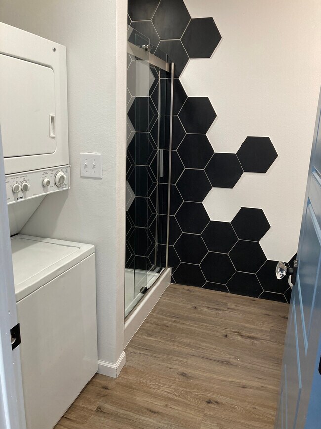 Building Photo - 147 N Kowald Ln