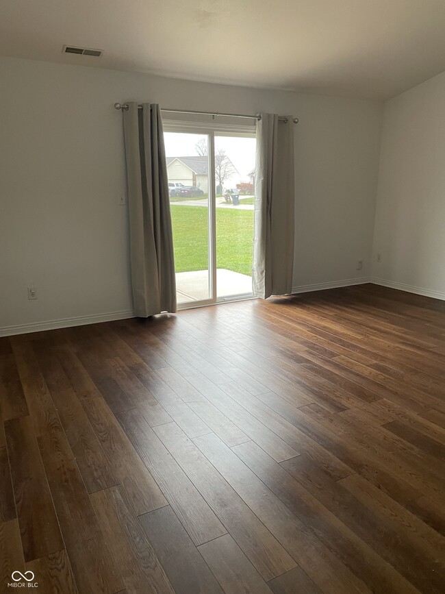 Building Photo - 1195 Count Turf Ct