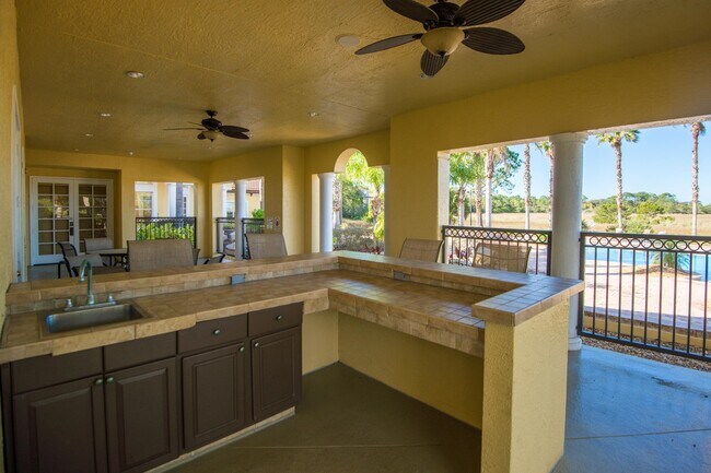 Building Photo - 1005 Bella Vista Blvd