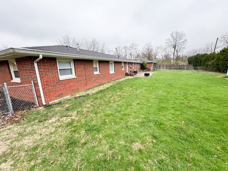 Building Photo - 615 W Timothy Dr