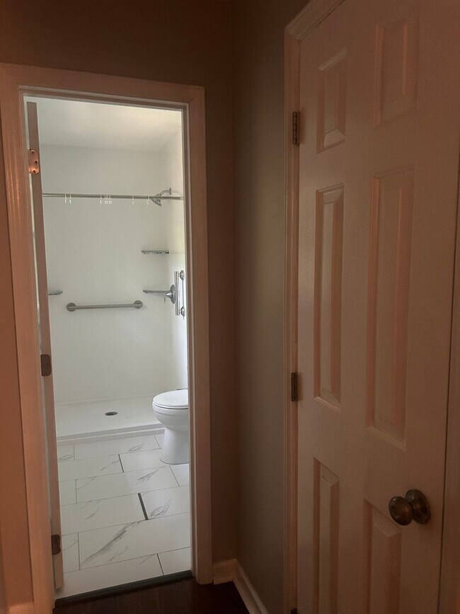 Building Photo - Charming 3BR House in Raleigh