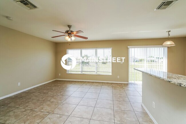 Building Photo - 4 Bedroom Pet-Friendly Home in Cape Coral, FL with Main Street Renewal