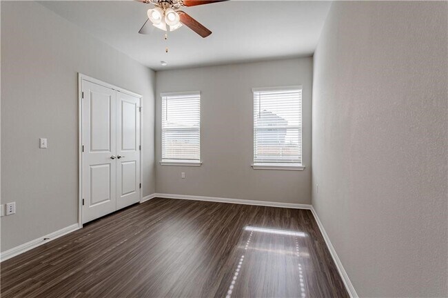 Building Photo - 9603 Grapevine Leaf Dr