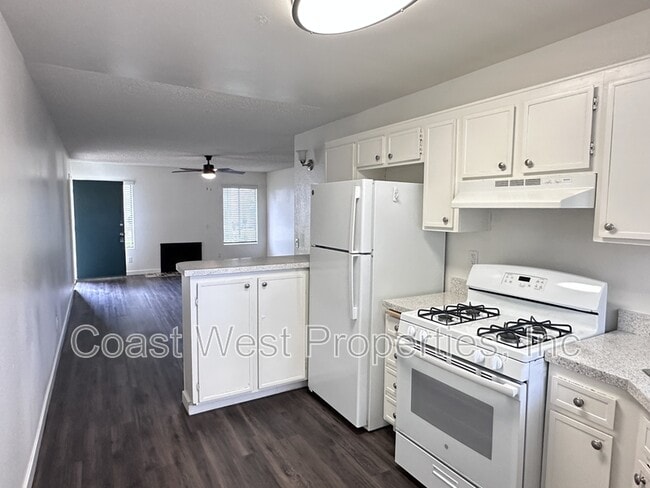 Building Photo - 3551 Roosevelt St