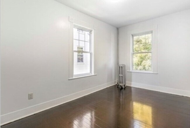 Building Photo - 16 Highland Ave