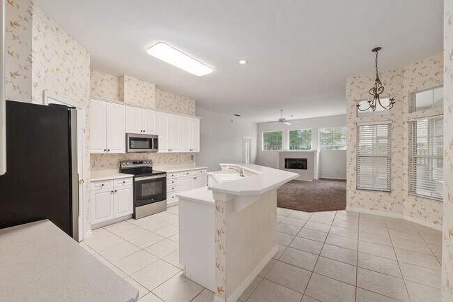 Building Photo - 7013 NW 50th Terrace