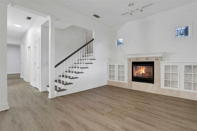 Building Photo - 148 S Thornton Ave