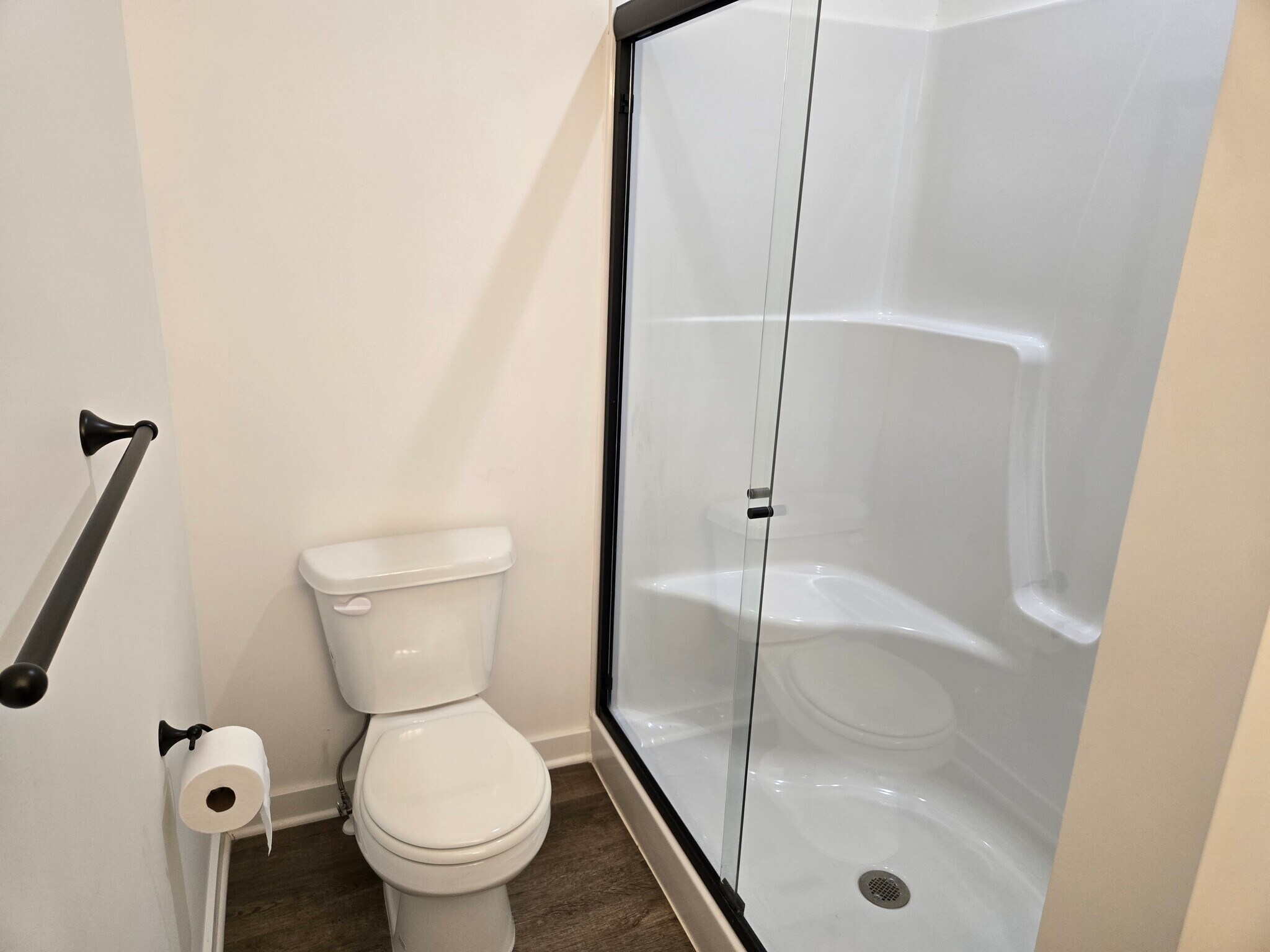 Building Photo - 5278 Pinecrest Ct N