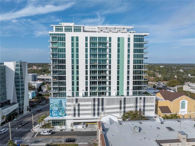 Building Photo - 777 3rd Ave N