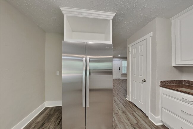 Building Photo - 2142 Musket Ridge Dr