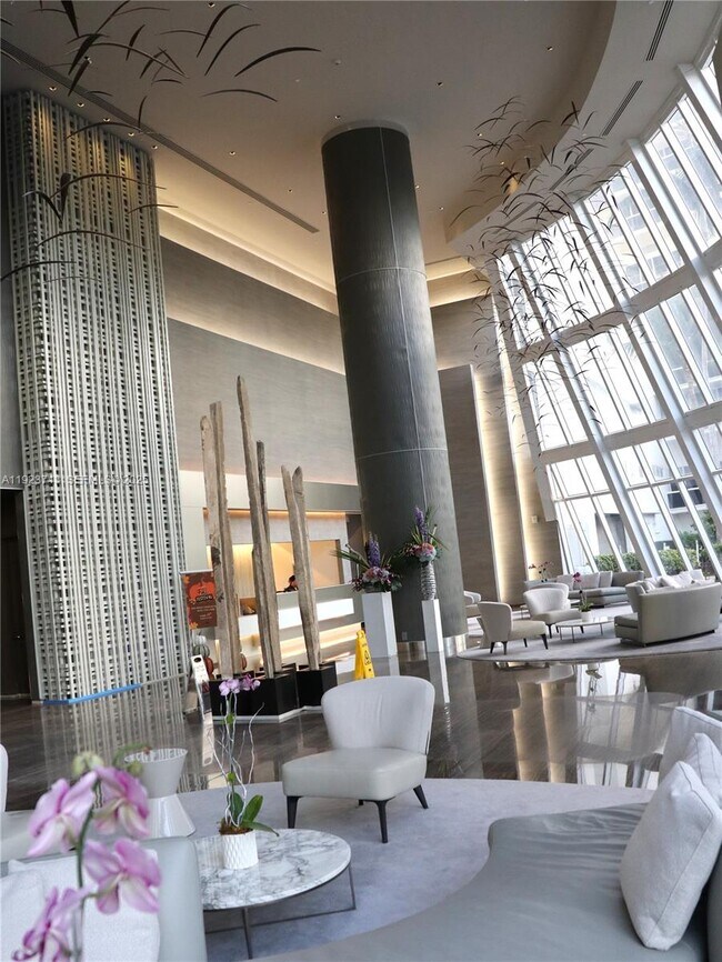 Building Photo - 1830 S Ocean Dr