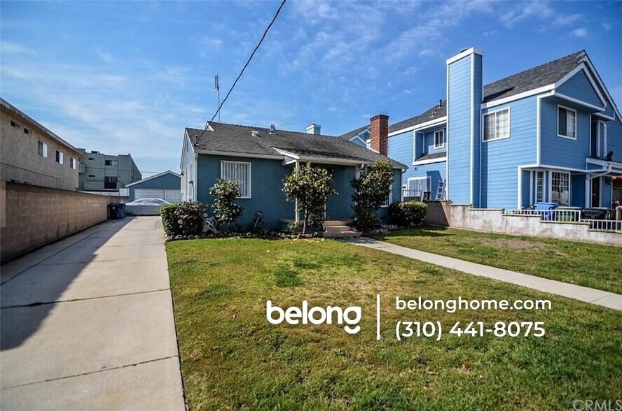 Building Photo - 1640 W 218th St
