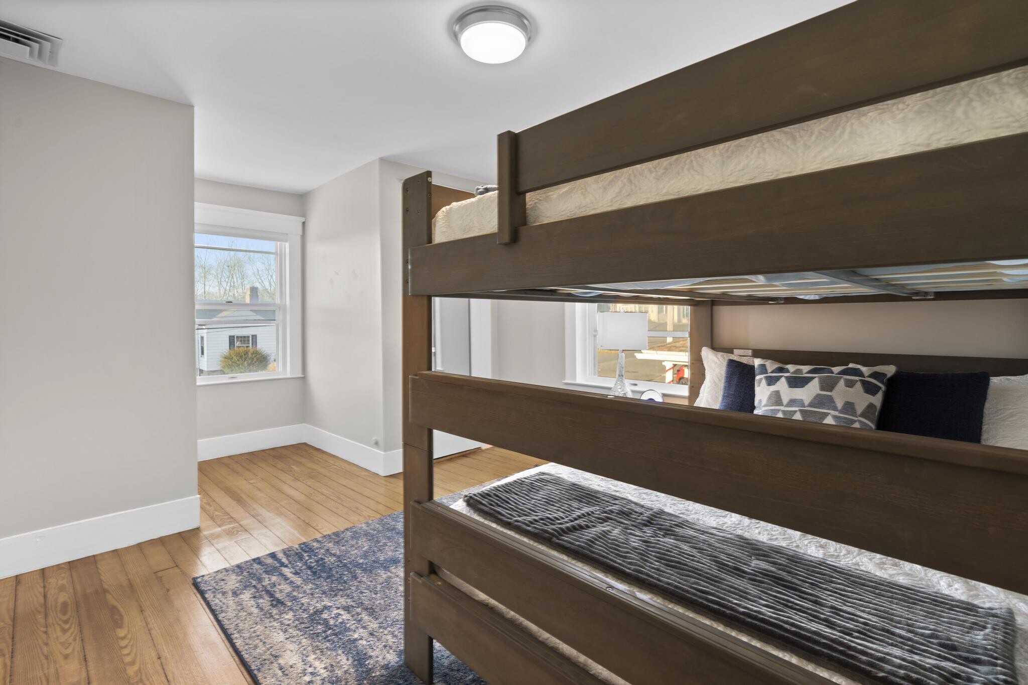 Building Photo - 11 Seaview Ave