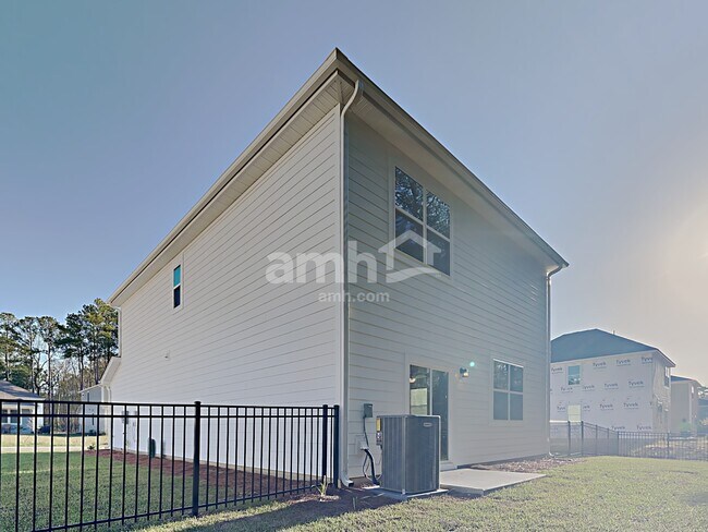 Building Photo - 315 West St
