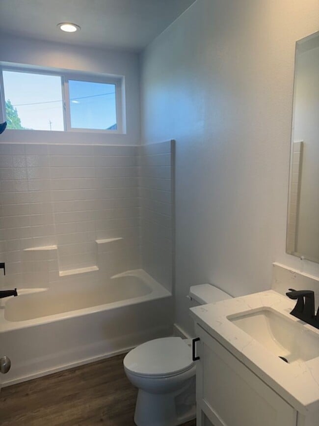 Building Photo - New 2 bedroom home located in rural West C...