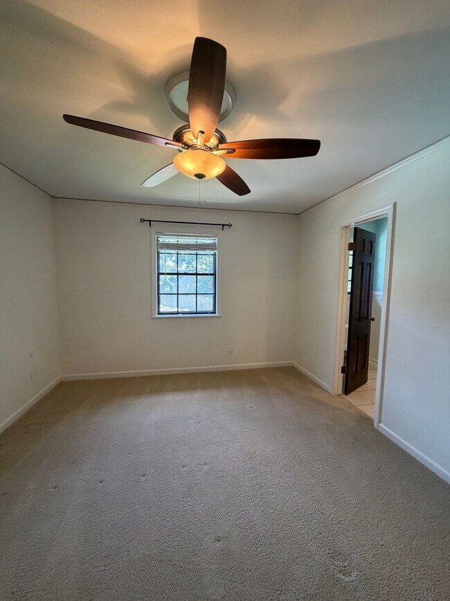 Building Photo - 1101 Silverwood Cove