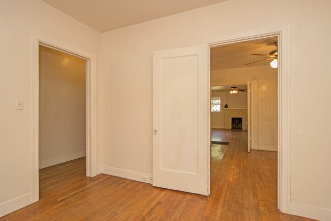 Building Photo - San Gabriel-2845