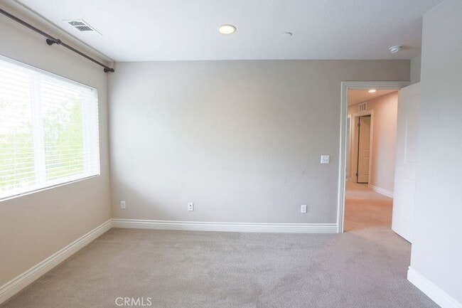 Building Photo - 3294 Ledgewood Cir