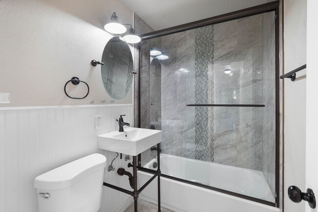 Building Photo - Beautiful Vacaville Home Near Parks, Schools & Shopping