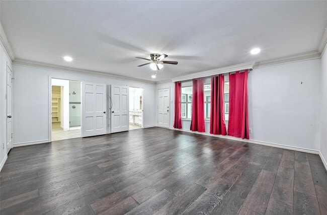 Building Photo - 5319 S Braeswood Blvd