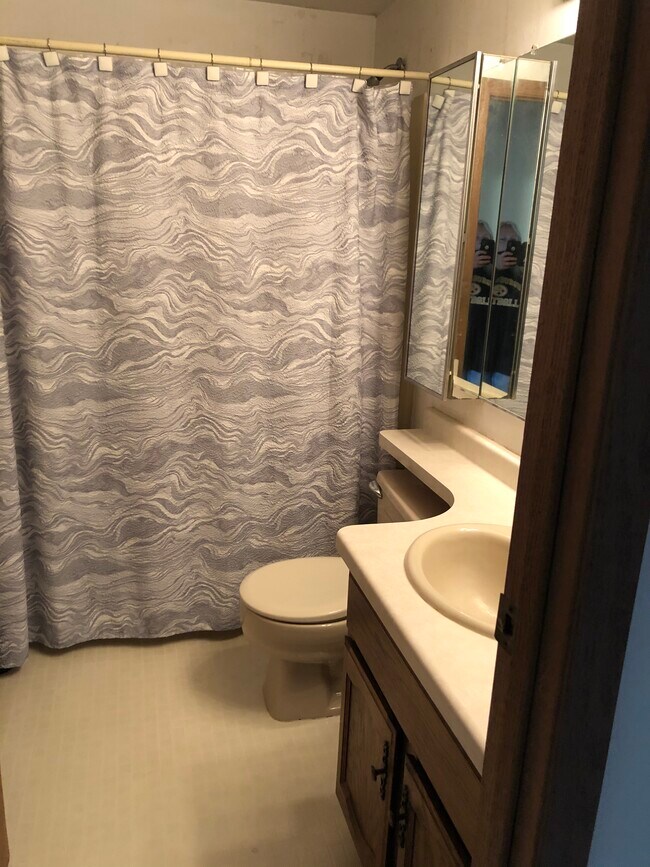 Building Photo - 1220 Kirstin Ct