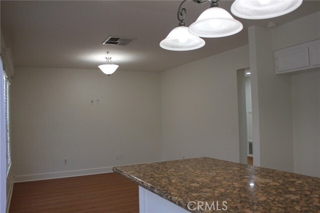 Building Photo - 563 E City Ct