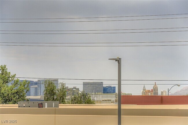 Building Photo - 5990 Viscaya Grv St
