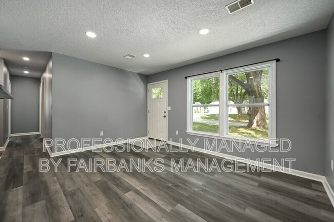 Building Photo - 6405 E 150th St