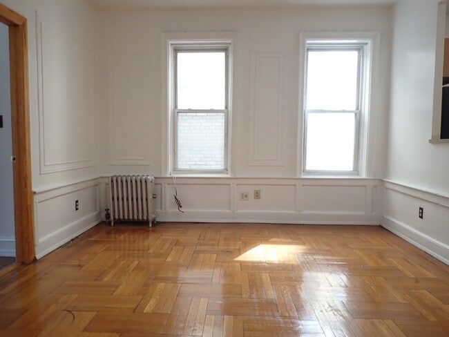 Primary Photo - 1022 Carroll St