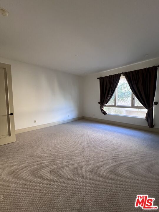 Building Photo - 137 S Spalding Dr