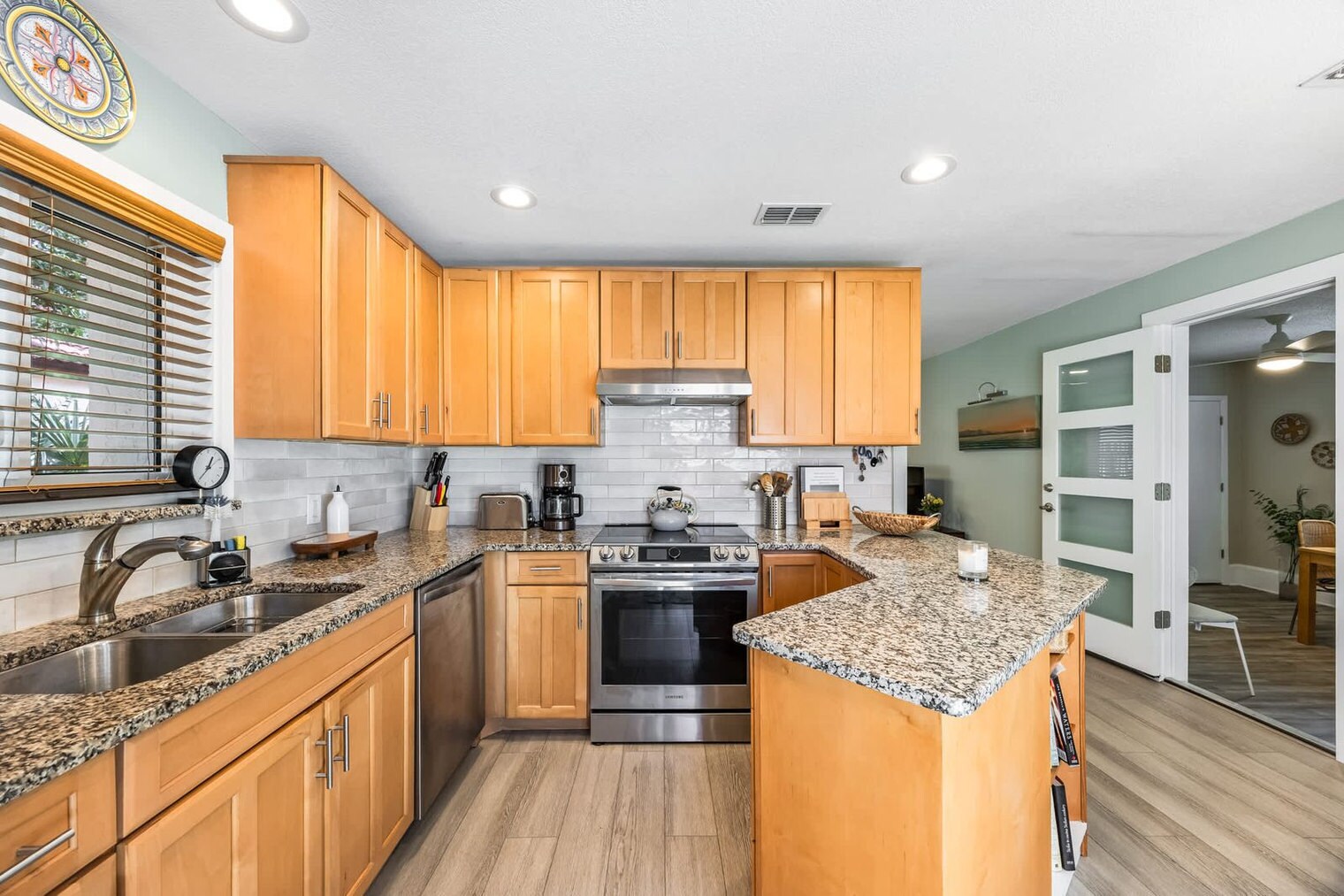 Building Photo - 8754 Honeysuckle Way