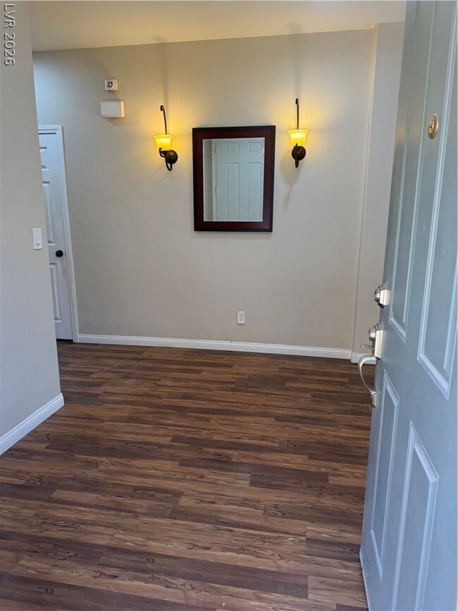 Building Photo - 9113 W Parkstone Ave