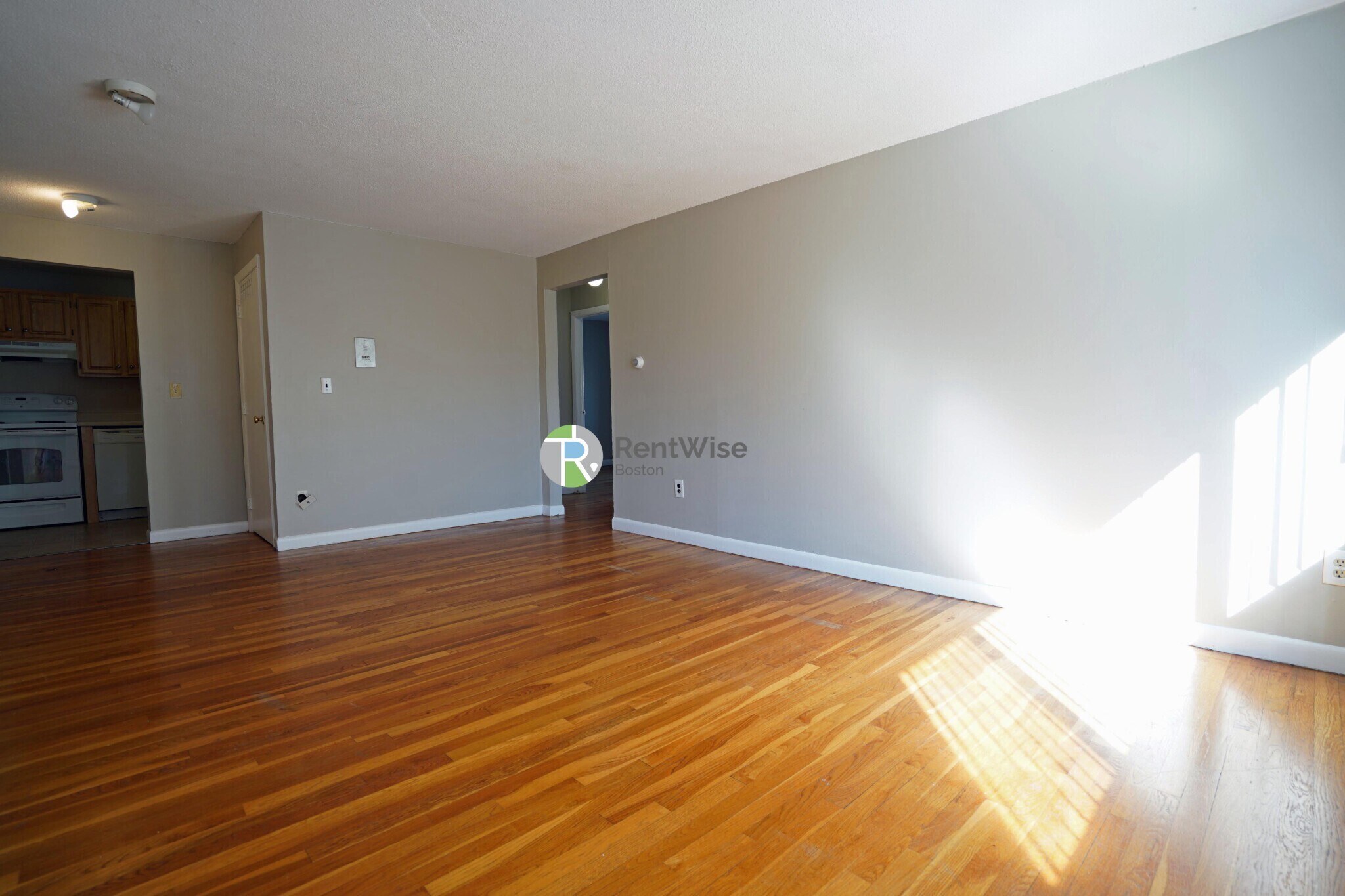 Building Photo - 122 Dustin St