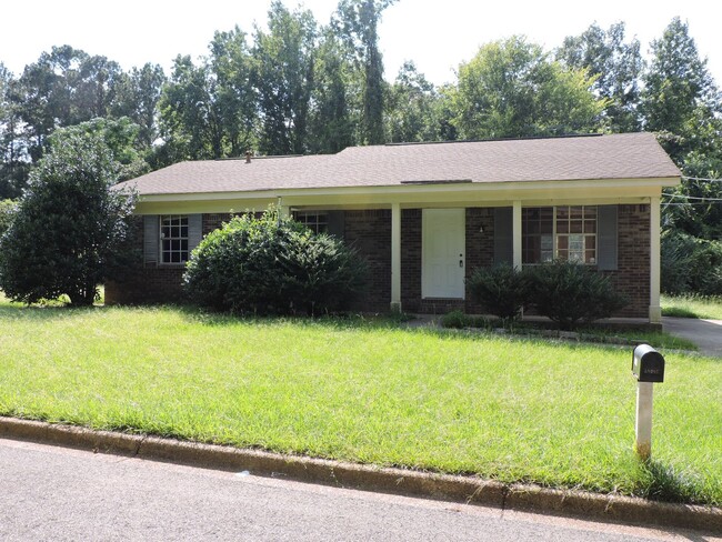 Primary Photo - Nice 3 bedroom 1 bath home in Cottondale