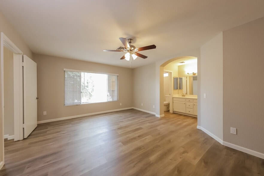 Building Photo - 4337 W Avenida Del Sol