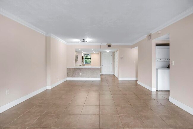 Building Photo - 5200 NW 31st Ave