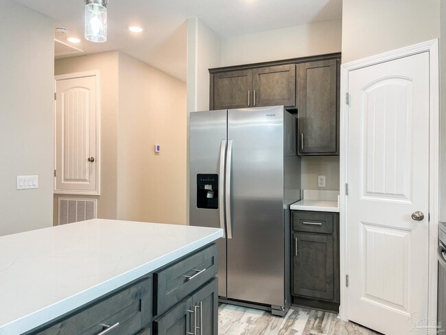 Building Photo - 5170 Burlington Ave