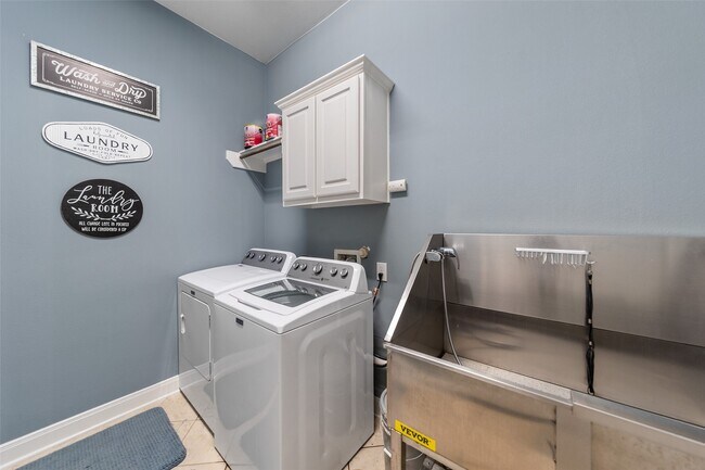 Building Photo - 34 Danby Place