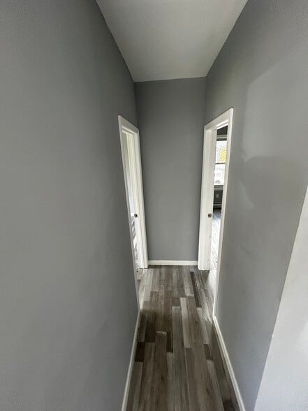 Building Photo - 19 Landfield Ave