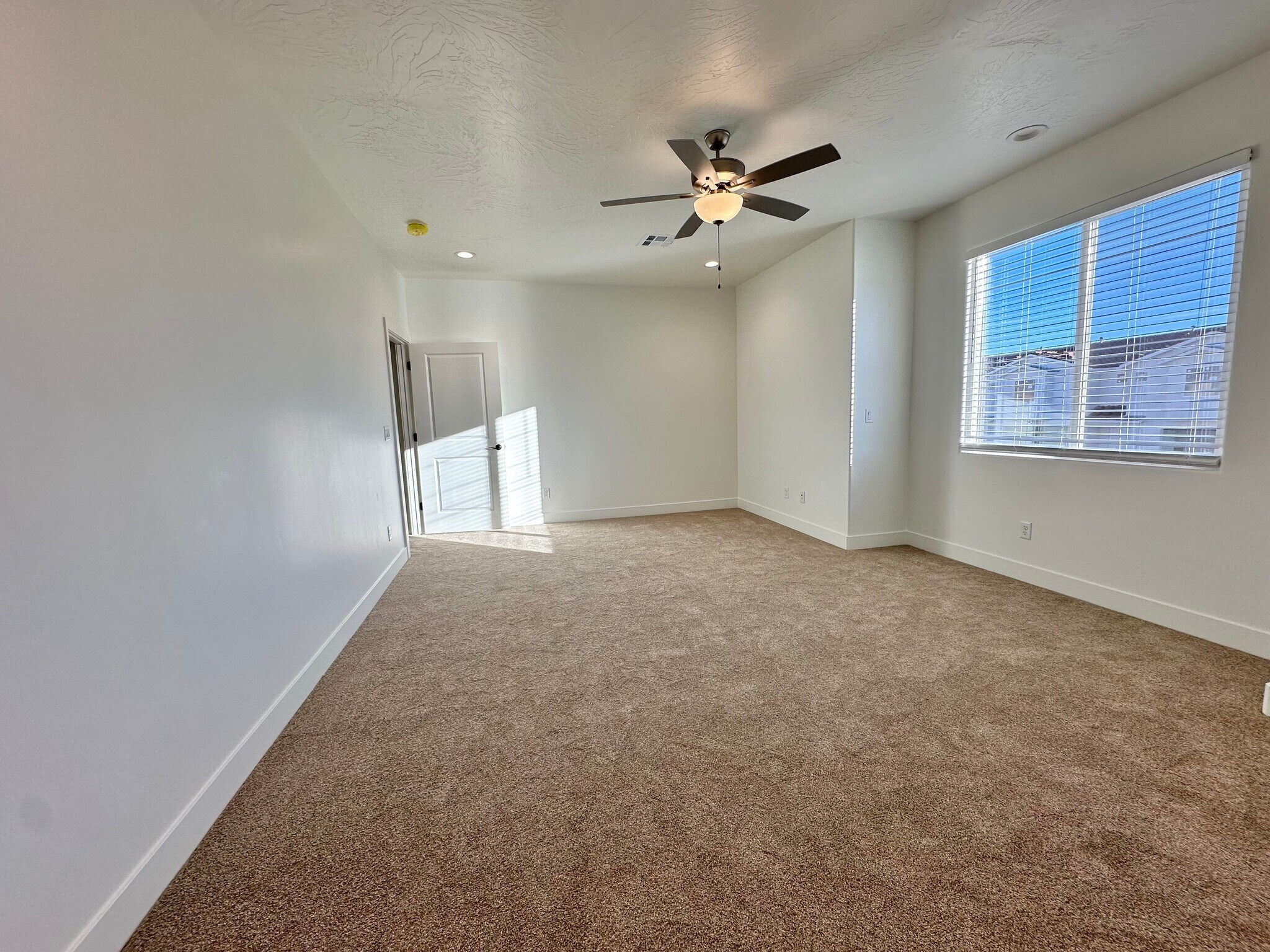 Building Photo - 127 N 2480 W