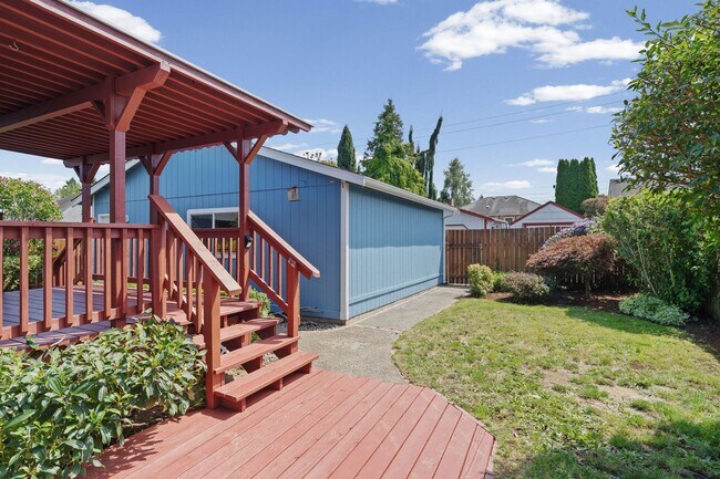 Building Photo - 4810 N 25th St