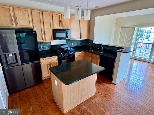 Building Photo - 2429 Knapps Way