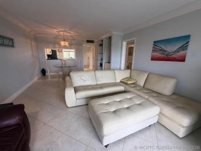 Building Photo - 14475 Strathmore Ln